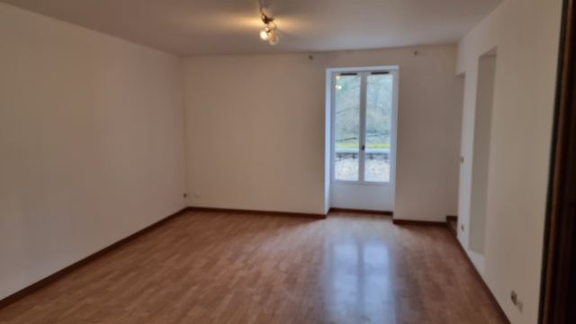 BEL APPARTEMENT EN CENTRE VILLE - CALME ET LUMINEUX — photo 1