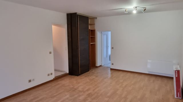 BEL APPARTEMENT EN CENTRE VILLE - CALME ET LUMINEUX — photo 2