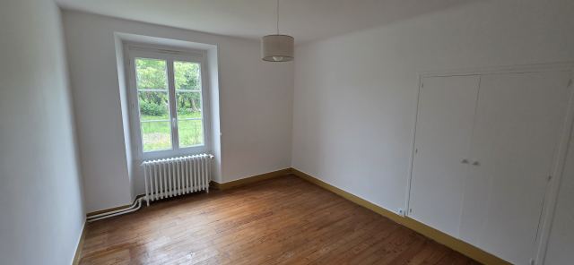 BELLE MAISON DE VILLE AVEC TERRAIN ATTENANT — photo 7