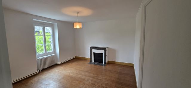BELLE MAISON DE VILLE AVEC TERRAIN ATTENANT — photo 6