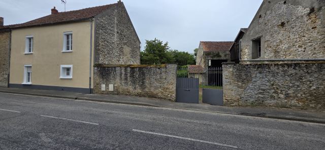 BELLE MAISON DE VILLE AVEC TERRAIN ATTENANT — photo 1